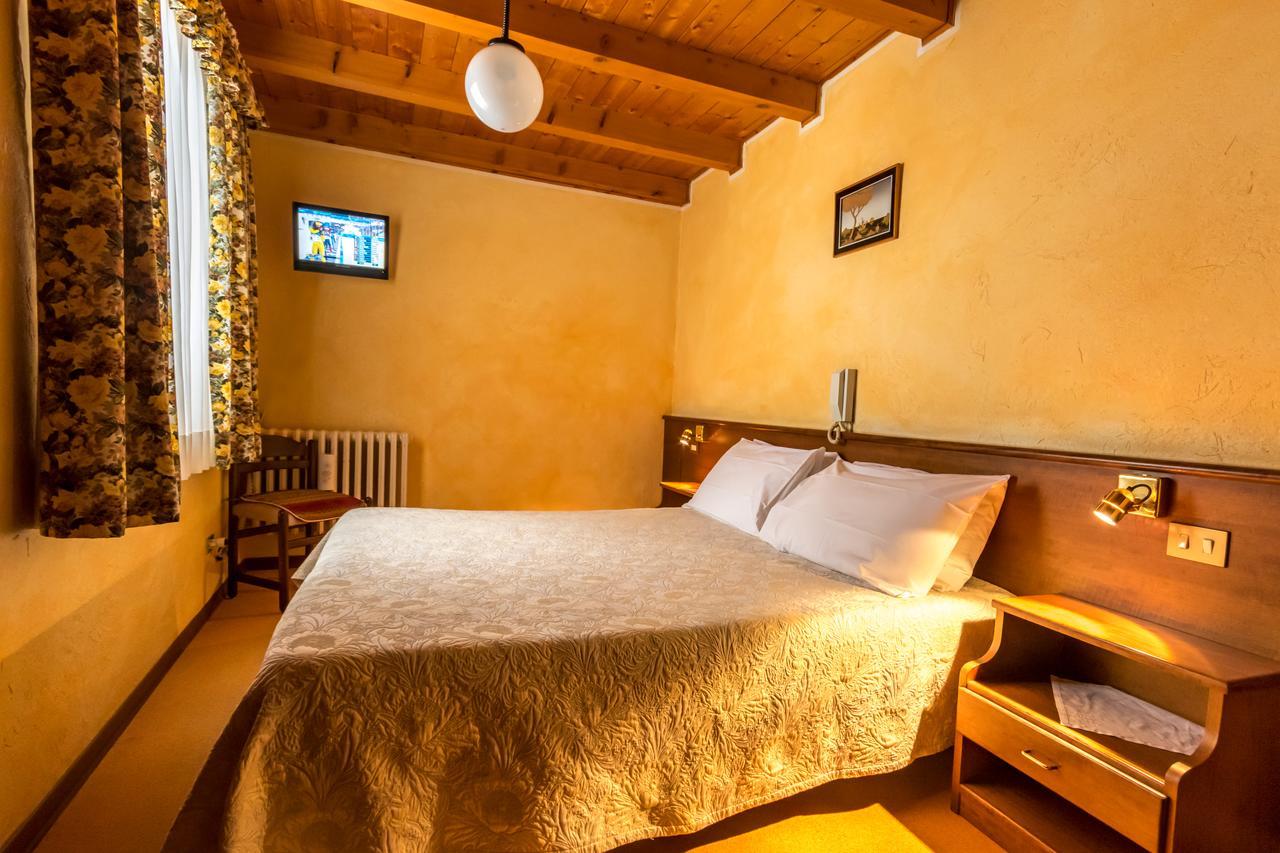 Hotel Punta Cian Valtournenche Esterno foto
