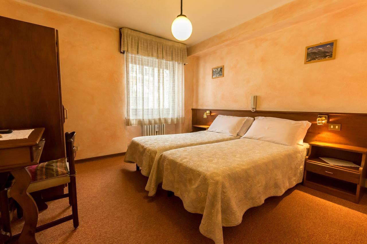 Hotel Punta Cian Valtournenche Esterno foto